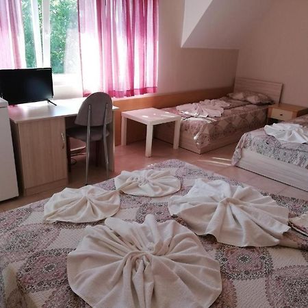 Apartments Ivelin Lozenets Buitenkant foto